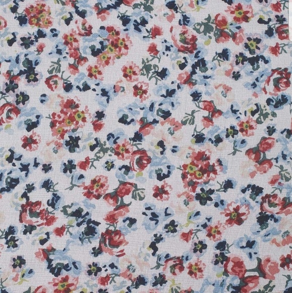 WHITE HOUSE BLACK MARKET ~ Silk Floral Kite Scarf - Picture 3 of 3